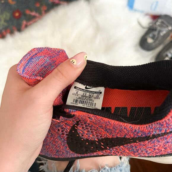 Nike Flyknit Lunar 3 Running Shoes Pink & Black - Picture 5 of 7